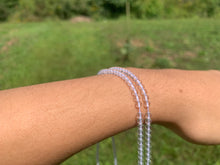 Charger l'image dans la galerie, Perles en cristal de roche moyennement inclus entre 2 et 20mm