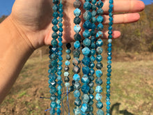 Charger l'image dans la galerie, Perles en apatite forme diamant entre 6 et 12mm
