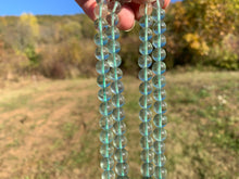 Charger l'image dans la galerie, Perles en fluorite verte entre 6 et 12mm