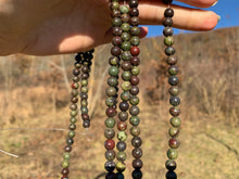 Charger l'image dans la galerie, Perles en jaspe sang de dragon entre 4 et 12mm