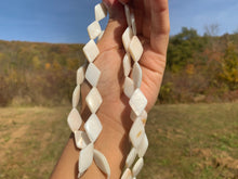 Charger l'image dans la galerie, Perles en nacre forme losange