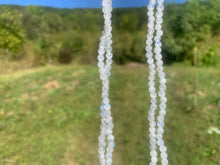 Charger l'image dans la galerie, Perles en labradorite blanche entre 4 et 10mm LBC