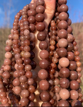 Charger l'image dans la galerie, Perles en aventurine de couleur aubergine entre 6 et 10mm