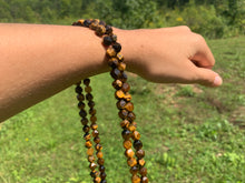 Charger l'image dans la galerie, Perles en oeil de tigre, forme diamant entre 6 et 12mm