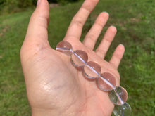 Charger l'image dans la galerie, Perles en cristal de roche moyennement inclus entre 2 et 20mm