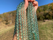 Charger l'image dans la galerie, Perles en fluorite verte entre 6 et 12mm