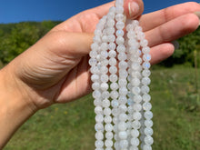 Charger l'image dans la galerie, Perles en labradorite blanche entre 4 et 10mm LBT