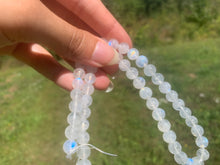 Charger l'image dans la galerie, Perles en labradorite blanche entre 4 et 10mm LBS