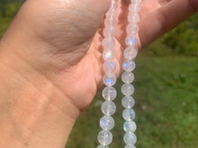 Charger l'image dans la galerie, Perles en labradorite blanche entre 4 et 10mm LBS