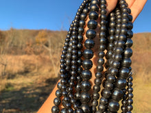 Charger l'image dans la galerie, Perles en hématite avec un aspect mate et polie entre 6 et 12mm