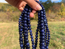 Charger l'image dans la galerie, Perles en sodalite entre 6 et 8mm SQ