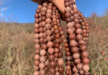 Charger l'image dans la galerie, Perles en aventurine de couleur aubergine entre 6 et 10mm