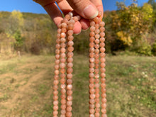 Charger l'image dans la galerie, Perles en pierre de lune pêche entre 4 et 10mm PLPD