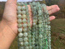 Charger l'image dans la galerie, Perles en prehnite entre 6 et 12mm