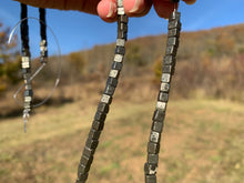 Charger l'image dans la galerie, Perles en pyrite, forme cube 4 x 4mm