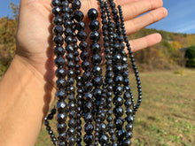 Charger l'image dans la galerie, Perles en hématite facettée entre 4 et 12mm