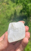 Charger l'image dans la galerie, Pierre de lune blanche brut 6