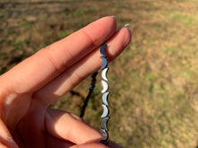 Charger l'image dans la galerie, Perles en hématite forme lune