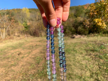 Charger l'image dans la galerie, Perles en fluorite / fluorine entre 6-6,5 et 12mm