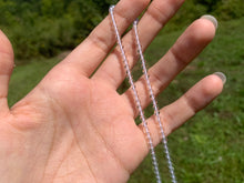 Charger l'image dans la galerie, Perles en cristal de roche moyennement inclus entre 2 et 20mm