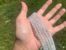 Charger l'image dans la galerie, Perles en labradorite blanche entre 4 et 10mm LBC