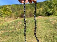Charger l'image dans la galerie, Perles en hématite forme étoile entre 4 et 10mm