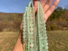Charger l'image dans la galerie, Perles en prehnite facettées entre 2 et 10mm