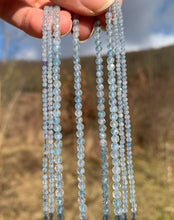 Charger l'image dans la galerie, Perles en aigue-marine facettées entre 2 et 3mm