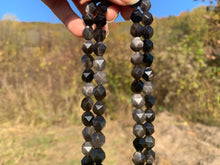 Charger l'image dans la galerie, Perles en obsidienne argentée, forme diamant entre 6 et 10mm