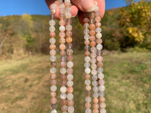 Charger l'image dans la galerie, Perles en pierre de lune multicolore entre 6 et 10mm PLMD