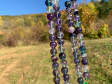 Charger l'image dans la galerie, Perles en fluorite / fluorine entre 8 et 10mm