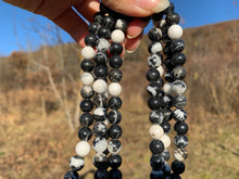 Charger l'image dans la galerie, Perles en jaspe zebré noir entre 4 et 12mm