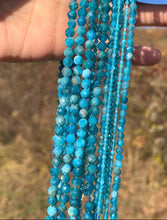 Charger l'image dans la galerie, Perles en apatite facettées entre 2 et 4mm