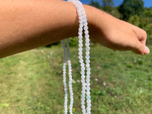 Charger l'image dans la galerie, Perles en labradorite blanche entre 4 et 10mm LBT