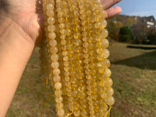 Charger l'image dans la galerie, Perles en quartz à inclusions de rutile entre 4 et 12mm QRU