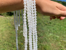 Charger l'image dans la galerie, Perles en labradorite blanche entre 4 et 10mm LBT
