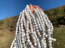 Charger l'image dans la galerie, Perles en howlite entre 2 et 14mm