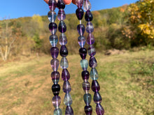 Charger l'image dans la galerie, Perles en fluorite / fluorine, forme goutte