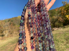 Charger l'image dans la galerie, Perles en fluorite / fluorine entre 8 et 10mm
