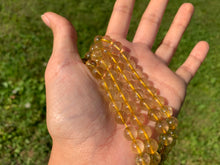 Charger l'image dans la galerie, Perles en quartz à inclusions de rutile entre 6 et 12mm QRD