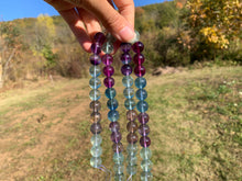 Charger l'image dans la galerie, Perles en fluorite / fluorine entre 6-6,5 et 12mm
