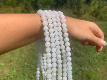 Charger l'image dans la galerie, Perles en labradorite blanche entre 4 et 10mm LBT