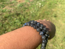 Charger l'image dans la galerie, Perles en labradorite entre 6 et 10mm LQ