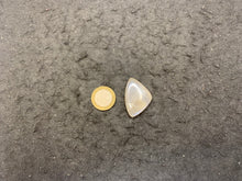 Charger l'image dans la galerie, VENDU Labradorite blanche d'Afrique 30