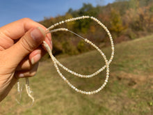 Charger l'image dans la galerie, Perles en nacre beige entre 2 et 12mm