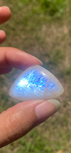 Charger l'image dans la galerie, VENDU Labradorite blanche d'Afrique 30
