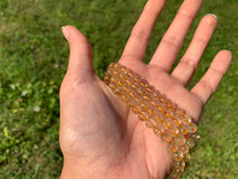 Charger l'image dans la galerie, Perles en quartz à inclusions de rutile entre 6 et 12mm QRD