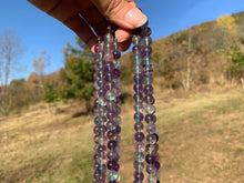 Charger l'image dans la galerie, Perles en fluorite / fluorine entre 8 et 10mm