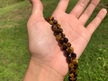 Charger l'image dans la galerie, Perles en oeil de tigre, forme diamant entre 6 et 12mm