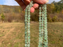 Charger l'image dans la galerie, Perles en prehnite entre 6 et 12mm